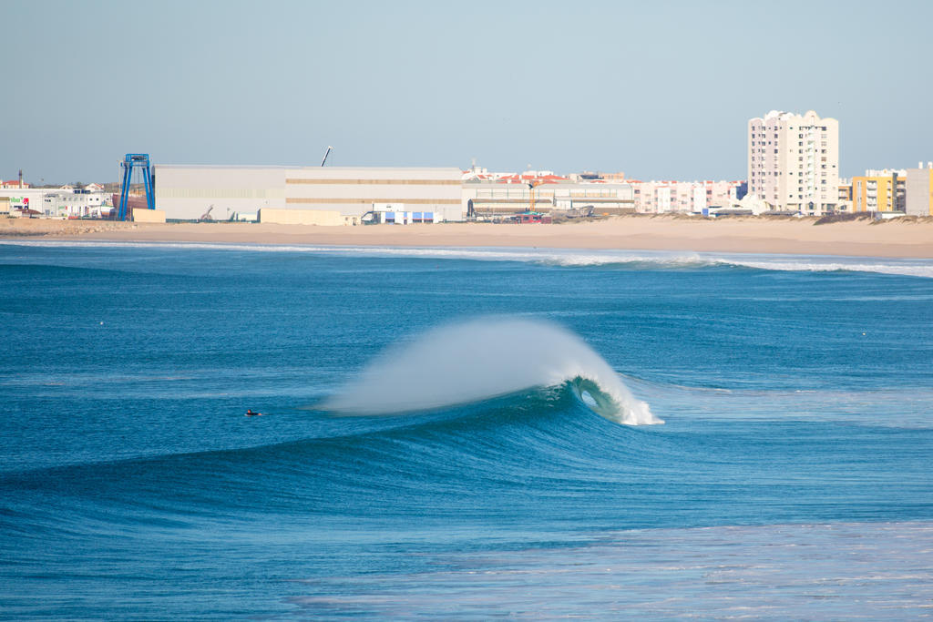 Surfers Lodge Peniche Extérieur photo