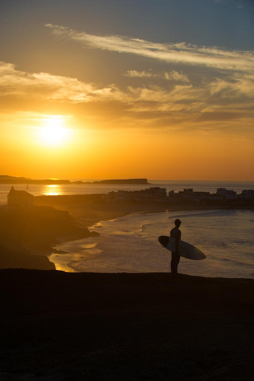 Surfers Lodge Peniche Extérieur photo